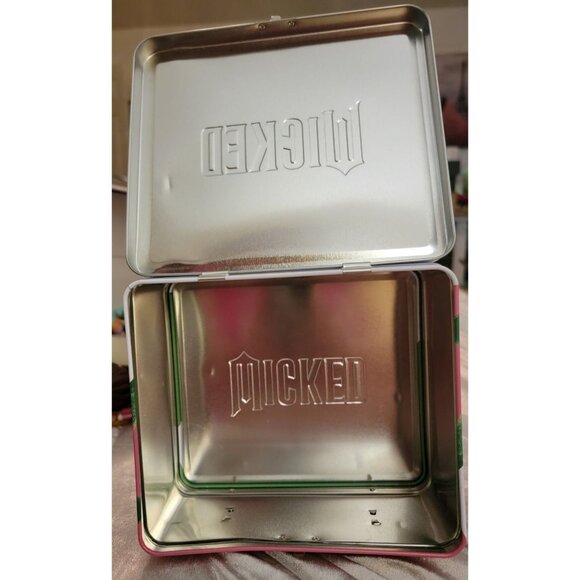 Wicked Musical Metal Lunchbox – Elphaba & Glinda Design – No Thermos - Picture 7 of 8